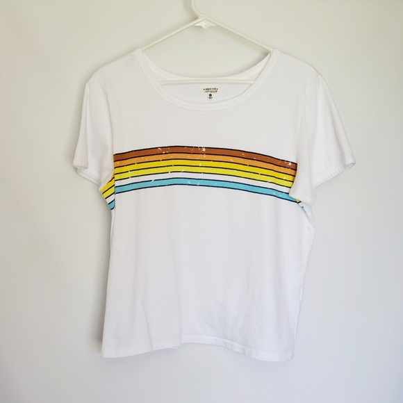 Messy Bun Just Chillin' Tops - Messy Bun Just Chillin' Tee, Horizontal Chest Stripes Size XL *1162